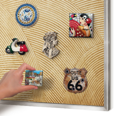 Decoratief metalen magneetbord in een zilveren lijst Structurele lijnen