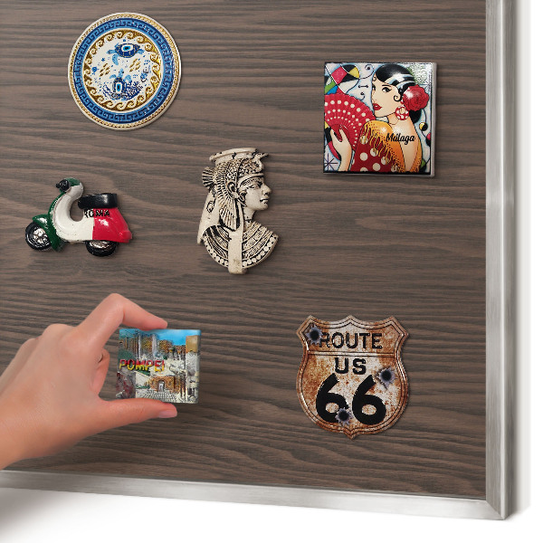 Decoratief metalen magneetbord in een zilveren lijst Natuurlijk hout