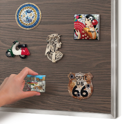Decoratief metalen magneetbord in een zilveren lijst Natuurlijk hout