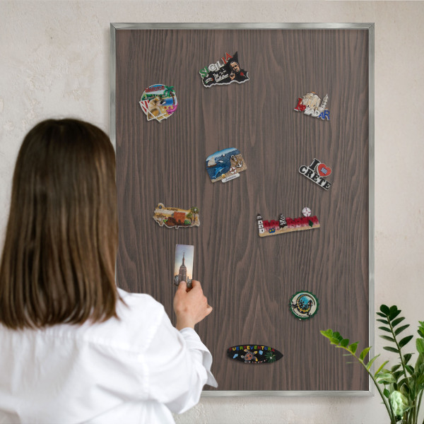 Decoratief metalen magneetbord in een zilveren lijst Natuurlijk hout