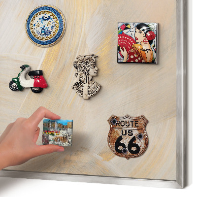 Decoratief metalen magneetbord in een zilveren lijst Elegante abstractie
