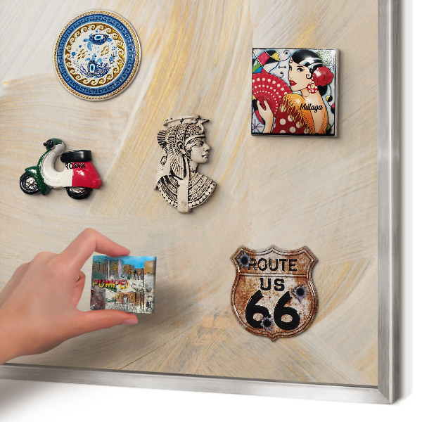 Decoratief metalen magneetbord in een zilveren lijst Elegante abstractie