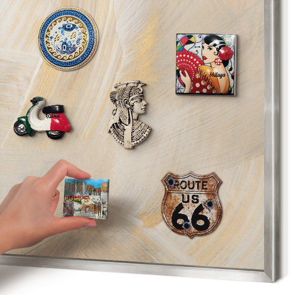 Decoratief metalen magneetbord in een zilveren lijst Elegante abstractie