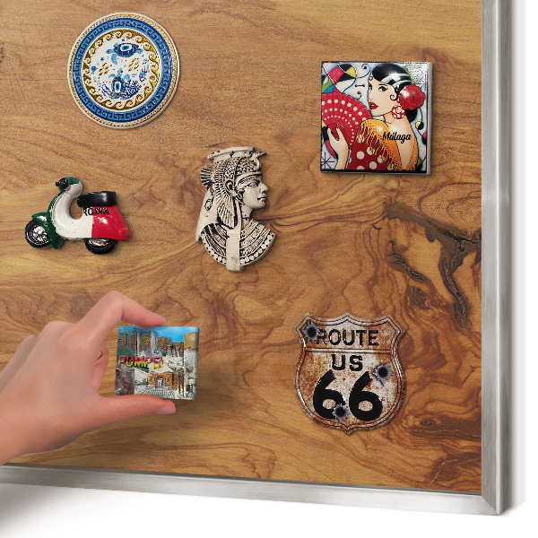 Decoratief metalen magneetbord in een zilveren lijst Natuurlijk hout