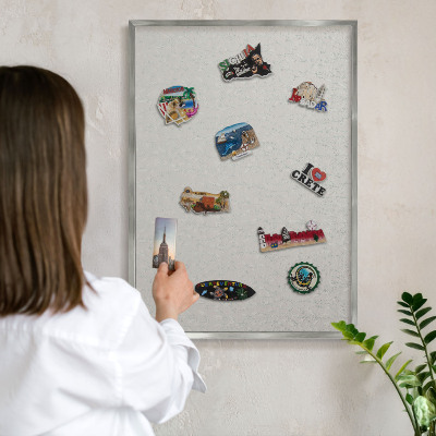 Decoratief metalen magneetbord in een zilveren lijst Plantenpatroon