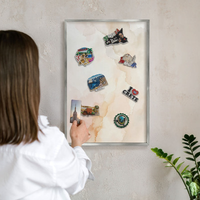 Magneetbord voor souvenir magneten met zilveren lijst Pastel vrede