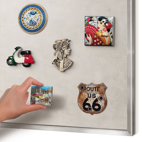 Decoratief metalen magneetbord in een zilveren lijst Grijze elegantie
