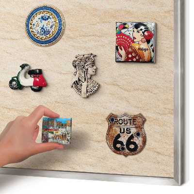 Magneetbord voor souvenir magneten met zilveren lijst Natuurlijke elegantie