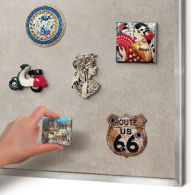 Decoratief metalen magneetbord in een zilveren lijst Neutrale elegantie