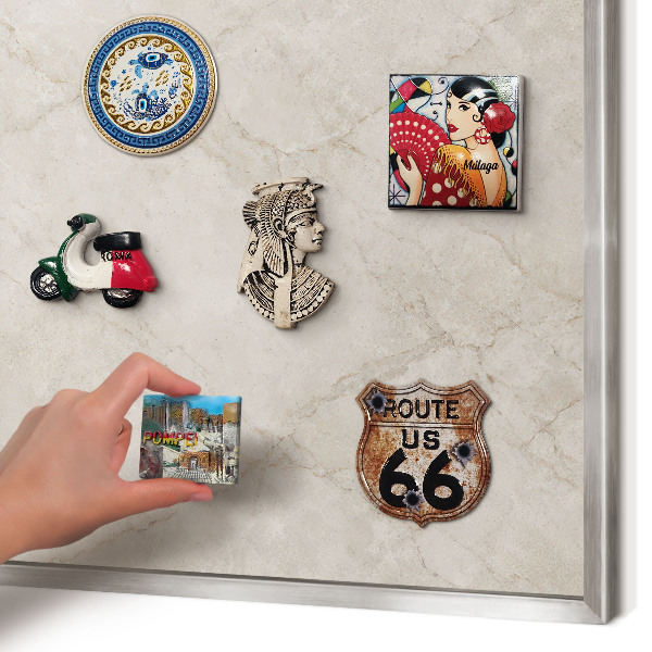 Decoratief metalen magneetbord in een zilveren lijst Natuurlijke elegantie