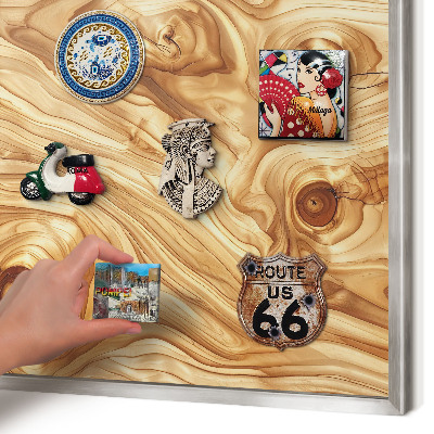 Magneetbord voor souvenir magneten met zilveren lijst Houtstructuur