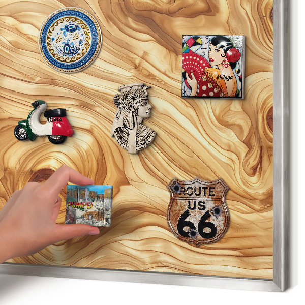 Magneetbord voor souvenir magneten met zilveren lijst Houtstructuur