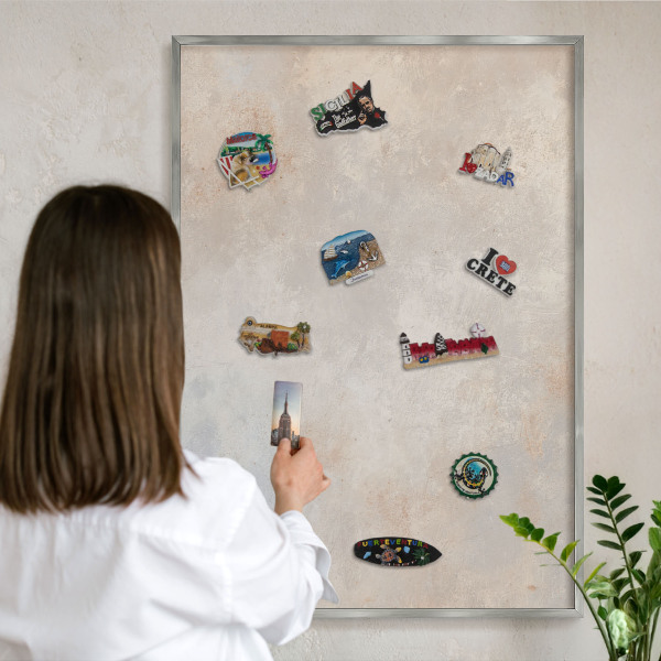 Magneetbord voor souvenir magneten met zilveren lijst Neutrale achtergrond