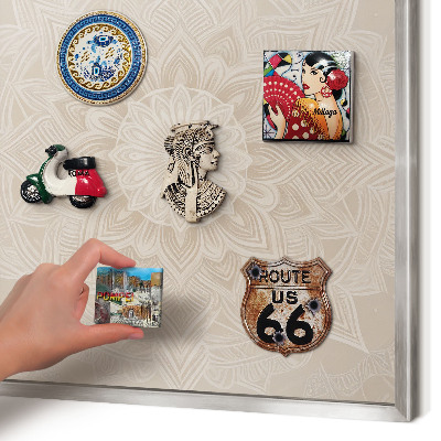 Decoratief metalen magneetbord in een zilveren lijst Mandala-patroon