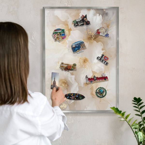 Magneetbord voor souvenir magneten met zilveren lijst Pastelkleurige bloemen