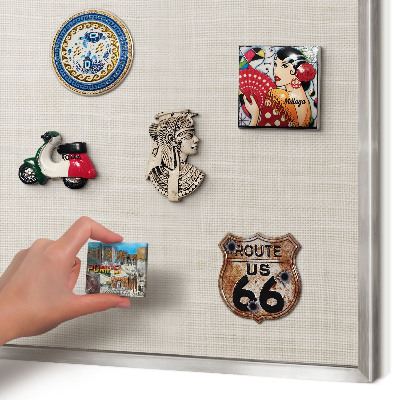 Magneetbord voor souvenir magneten met zilveren lijst Subtiele elegantie