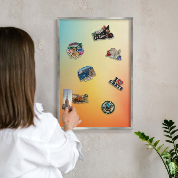 Decoratief metalen magneetbord in een zilveren lijst Kleurovergang