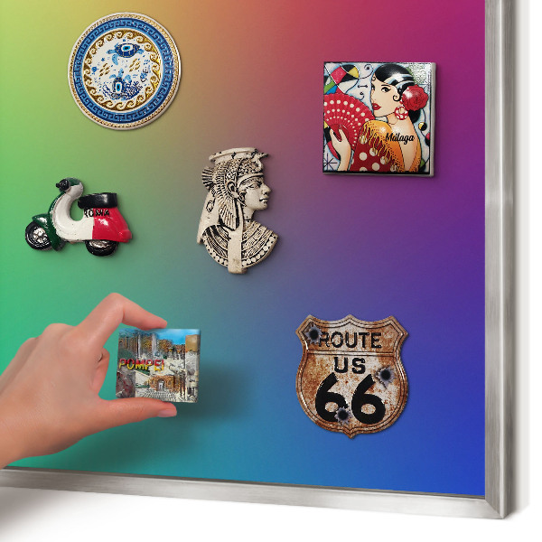 Magneetbord voor souvenir magneten met zilveren lijst Regenbooggradient