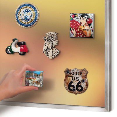 Decoratief metalen magneetbord in een zilveren lijst Kleurrijke gloed