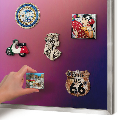 Decoratief metalen magneetbord in een zilveren lijst Kleuren van harmonie
