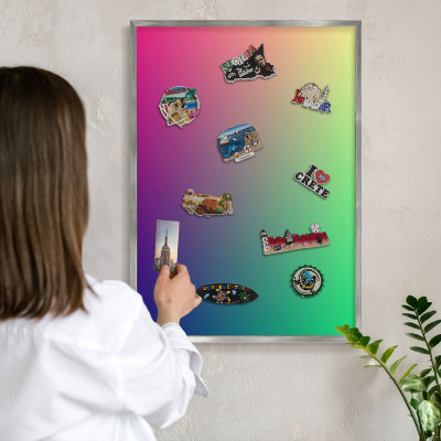 Decoratief metalen magneetbord in een zilveren lijst Kleurrijk verloop