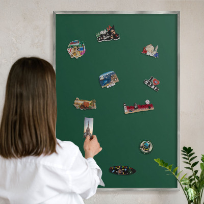 Decoratief metalen magneetbord in een zilveren lijst Flesgroen