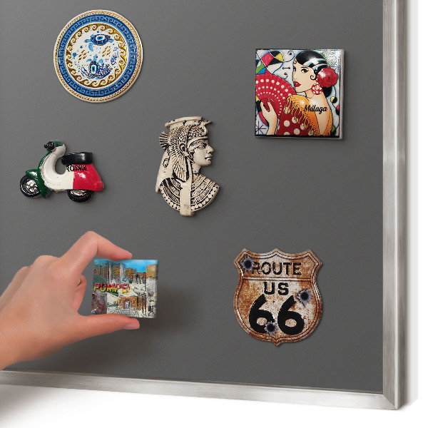 Magneetbord voor souvenir magneten met zilveren lijst Donkergrijs