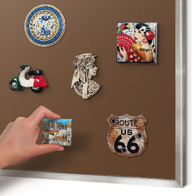 Decoratief metalen magneetbord in een zilveren lijst Kastanjebruin