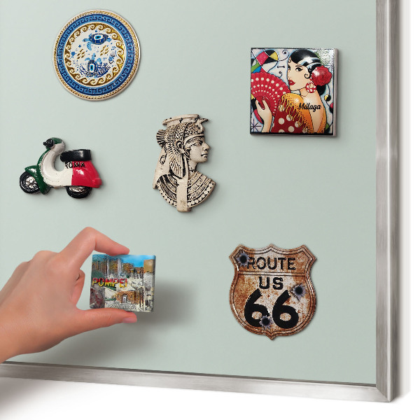 Magneetbord voor souvenir magneten met zilveren lijst Lichte munt