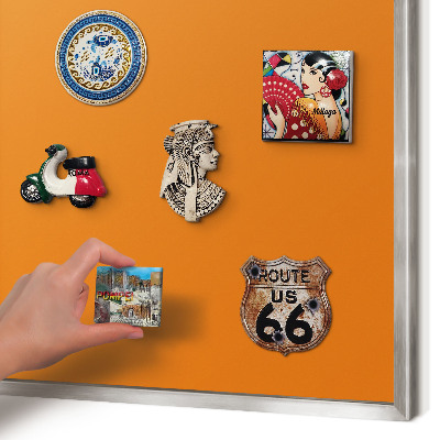 Magneetbord voor souvenir magneten met zilveren lijst Sterk oranje