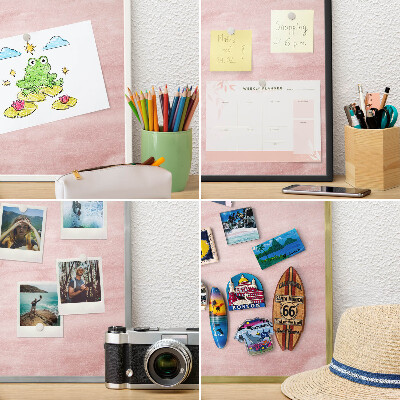 Metalen magneetbord met lijst in het goud Roze textuur