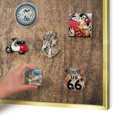 Metalen magneetbord met lijst in het goud Houtstructuur