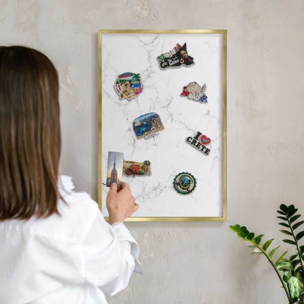 Metalen magneetbord met lijst in het goud Marmerpatroon