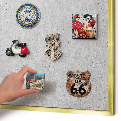 Metalen magneetbord met lijst in het goud Grijze textuur