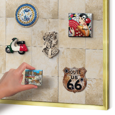 Metalen magneetbord met lijst in het goud Neutrale elegantie