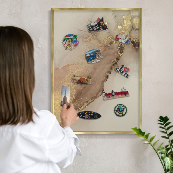 Metalen magneetbord met lijst in het goud Elegante glans