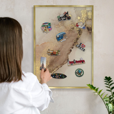 Metalen magneetbord met lijst in het goud Elegante glans