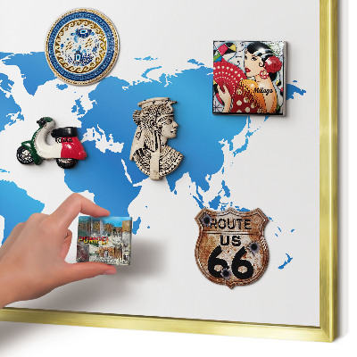 Metalen magneetbord met lijst in het goud Wereldkaart