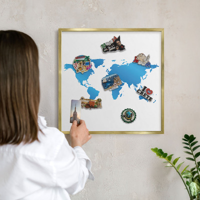 Metalen magneetbord met lijst in het goud Wereldkaart