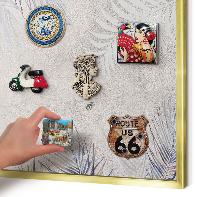 Magnetisch bord voor reismagneten met gouden lijst Bladrijke elegantie