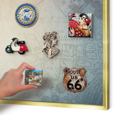 Metalen magneetbord met lijst in het goud Oude kaart
