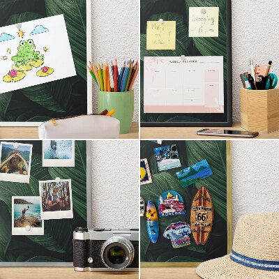 Metalen magneetbord met lijst in het goud Het groen van de natuur