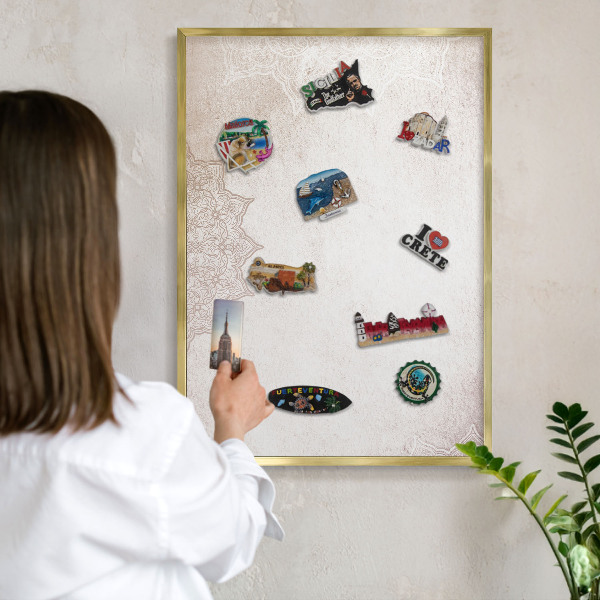 Metalen magneetbord met lijst in het goud Etnische patronen