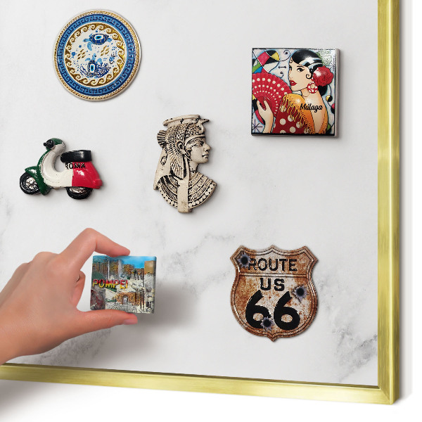 Metalen magneetbord met lijst in het goud Elegant marmer