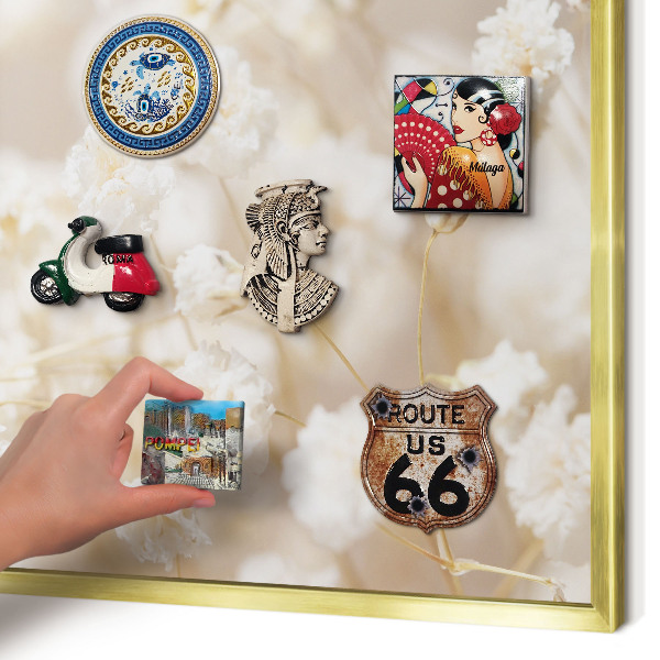 Metalen magneetbord met lijst in het goud Beige bloemen