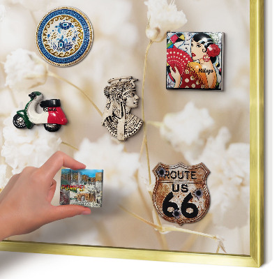 Metalen magneetbord met lijst in het goud Beige bloemen