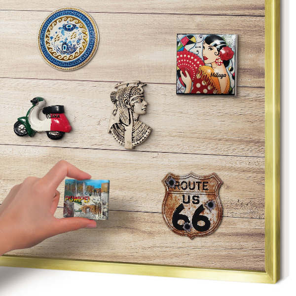 Metalen magneetbord met lijst in het goud Houten planken