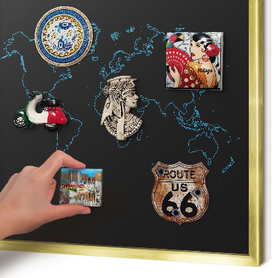 Metalen magneetbord met lijst in het goud Wereldkaart