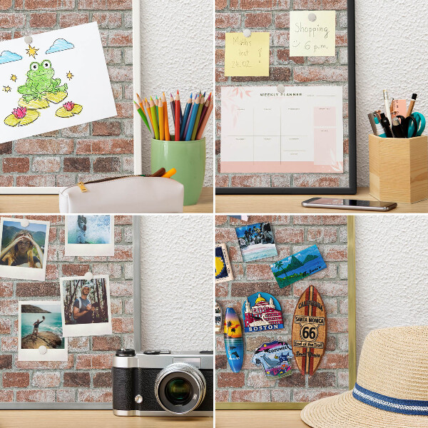 Metalen magneetbord met lijst in het goud Bakstenen muur
