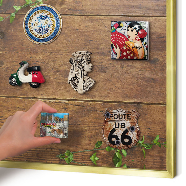 Metalen magneetbord met lijst in het goud Hout natuur